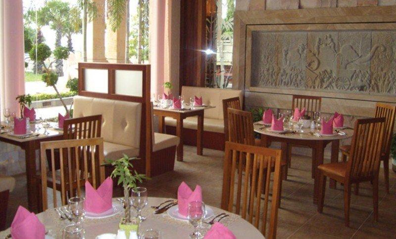 Blue River Hotel Phnom Pen Restaurant foto