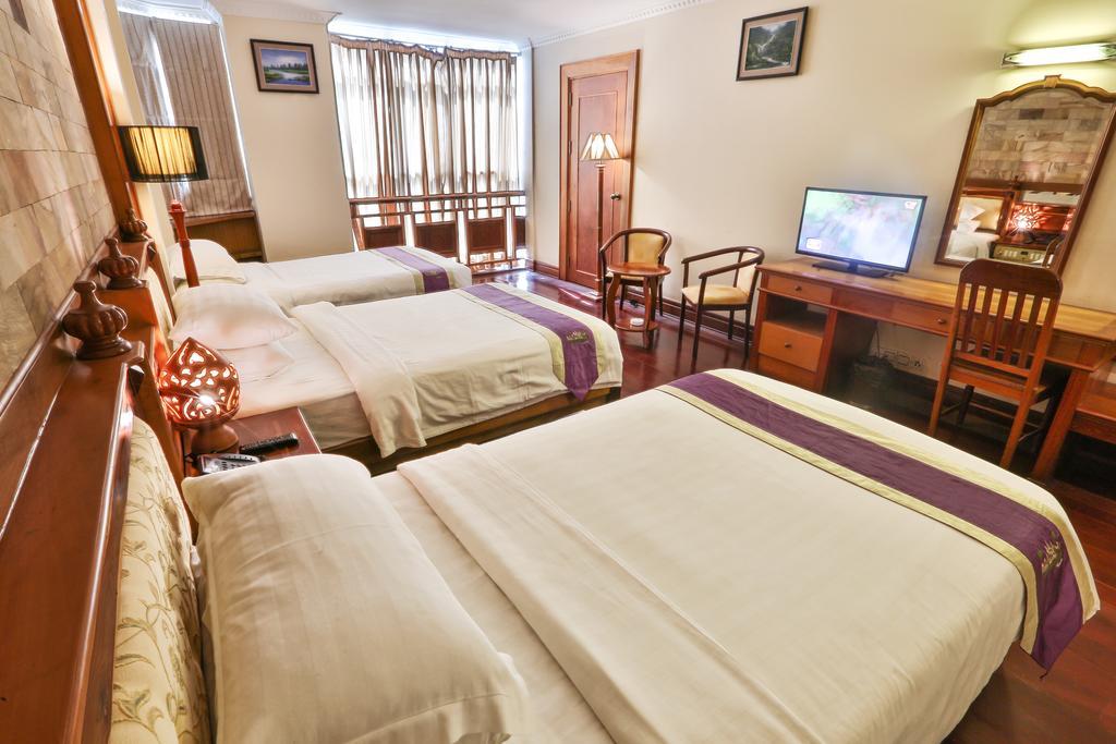Blue River Hotel Phnom Pen Exterior foto