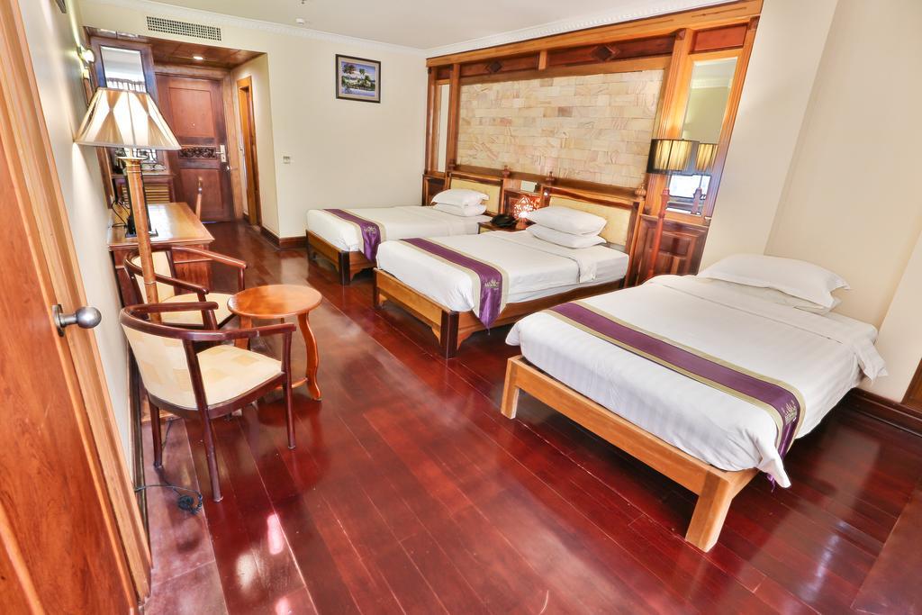 Blue River Hotel Phnom Pen Exterior foto