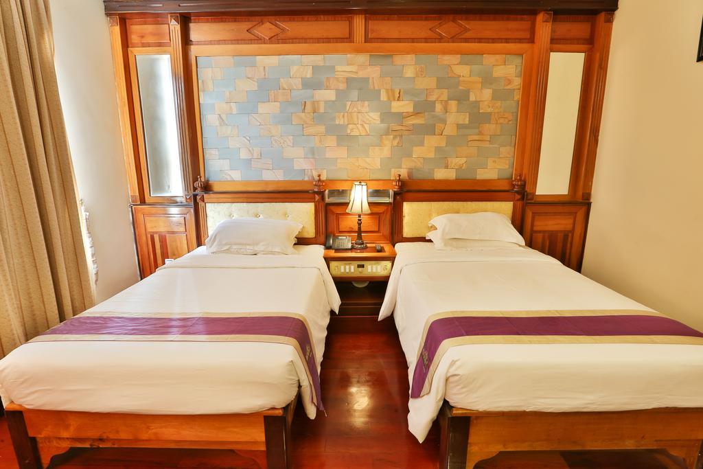 Blue River Hotel Phnom Pen Exterior foto