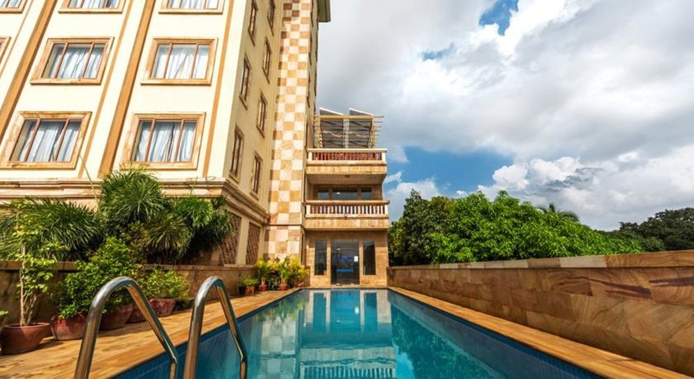 Blue River Hotel Phnom Pen Exterior foto