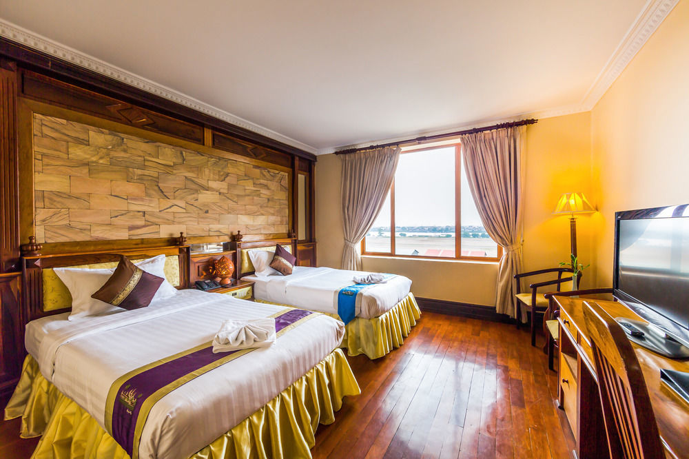 Blue River Hotel Phnom Pen Exterior foto