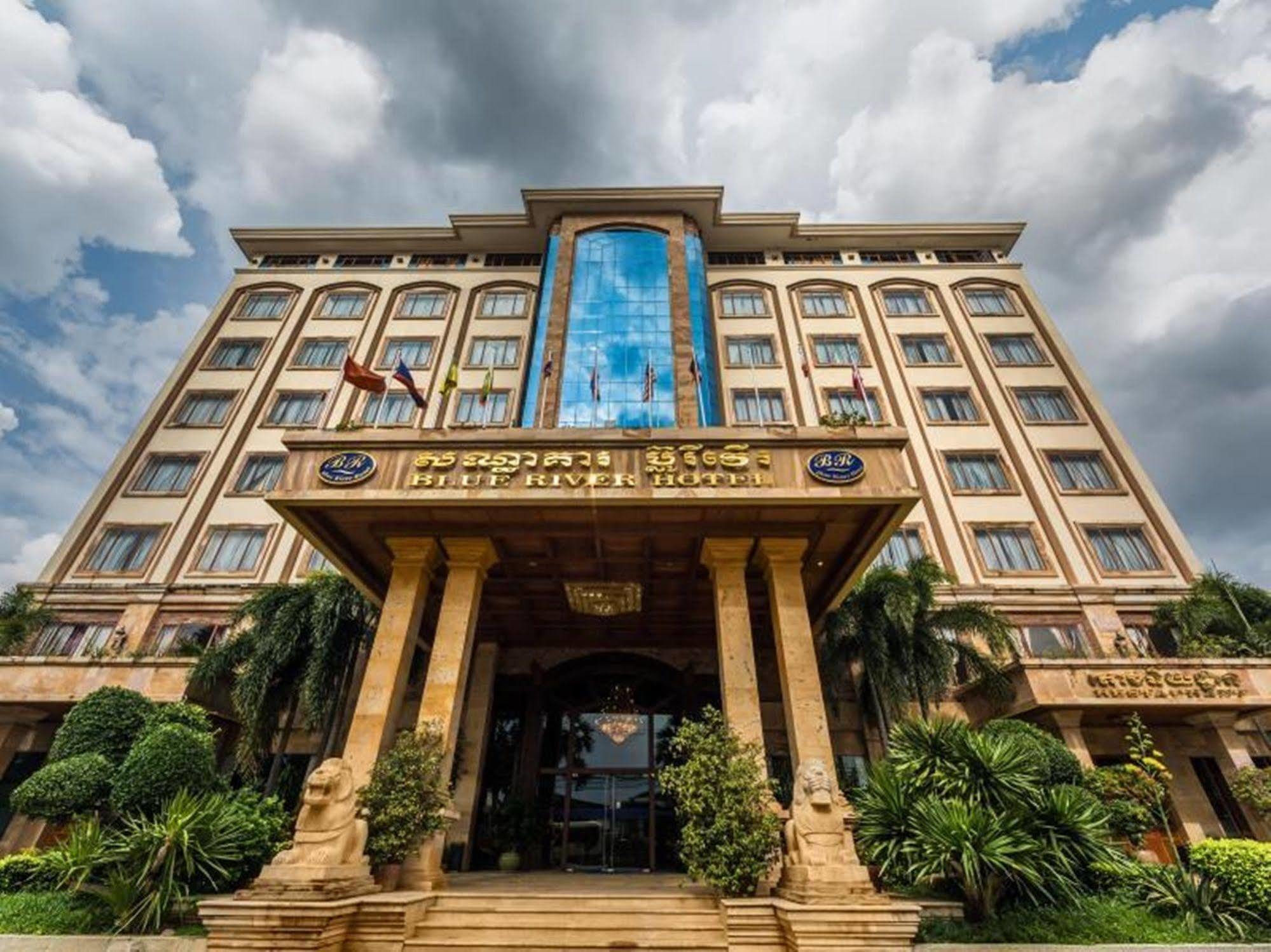 Blue River Hotel Phnom Pen Exterior foto