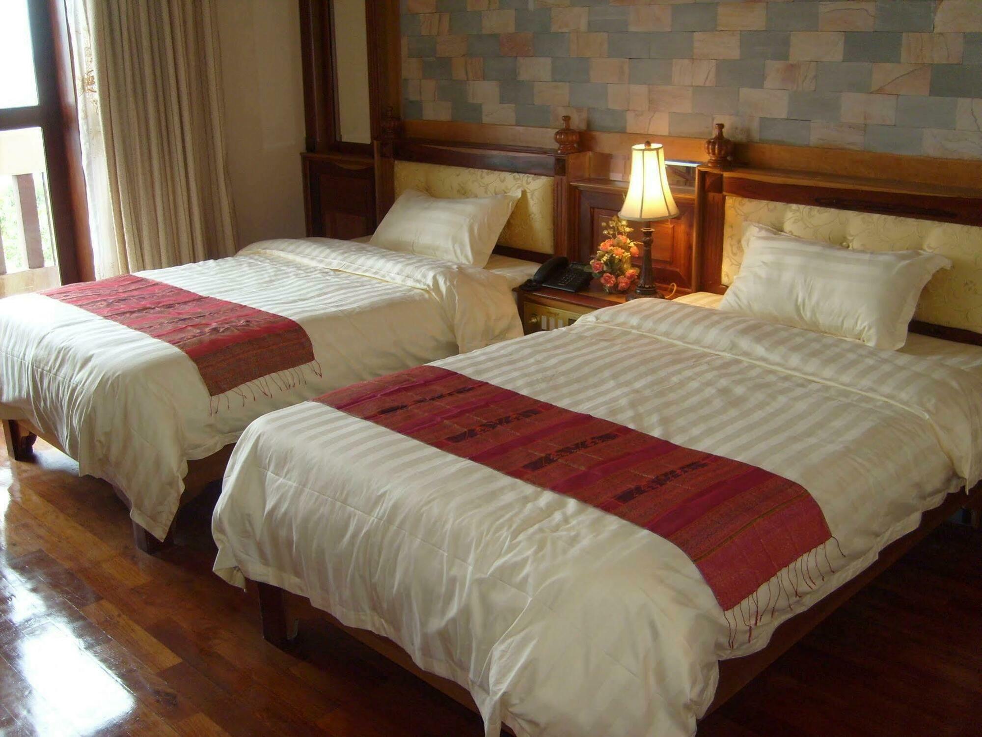 Blue River Hotel Phnom Pen Exterior foto
